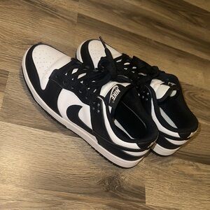Nike Panda Dunks